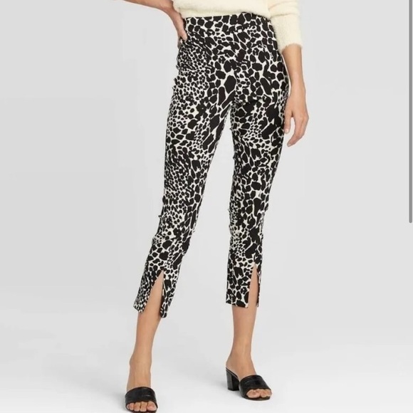 Who What Wear Spotted Pants with Split Hem - Picture 1 of 5